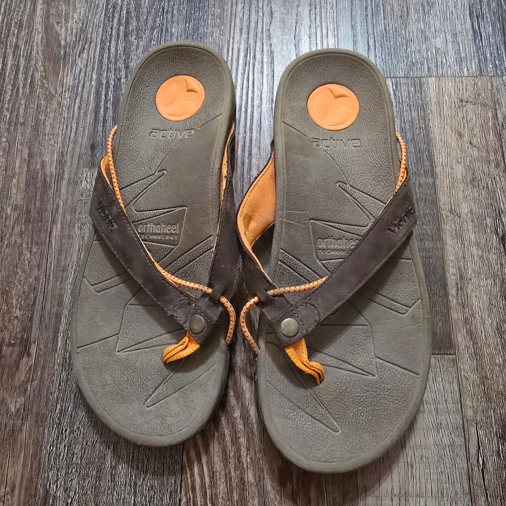 Vionic Cascade Sandals Womens Size 7 Brown Orange Orthaheel Vibram Active Thong